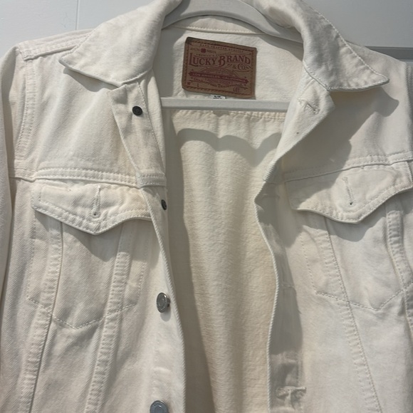 Jean jacket - Picture 2 of 3